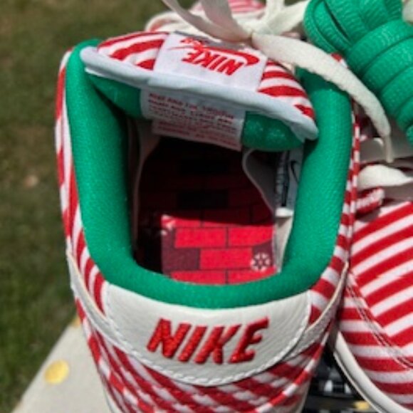 Nike SB Dunk Low Candy Cane Striped Tennis Shoe - Picture 14 of 16